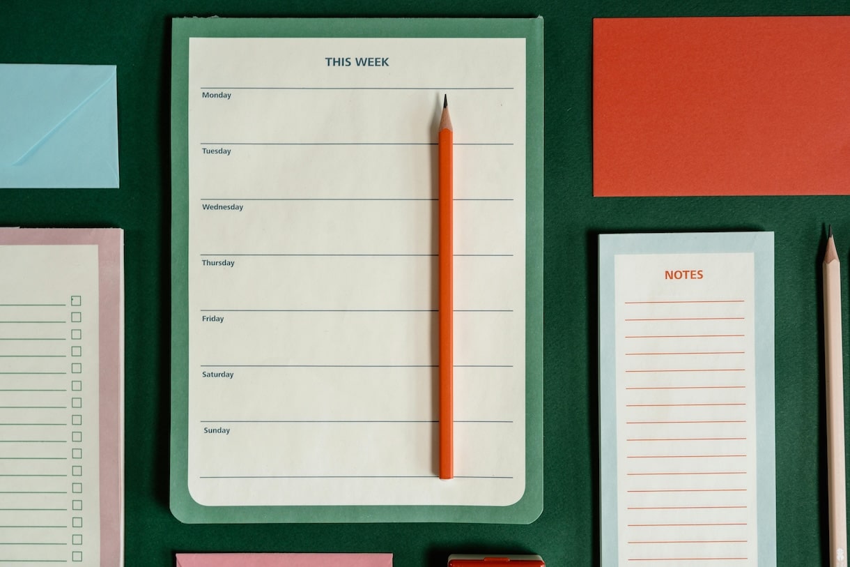 Dengan menggunakan to-do-list, akan mempermudah mengerjakan tugas-tugas.